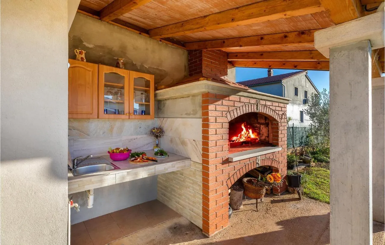 Lovely Home In Galizana With Wifi 0*,  Croatia